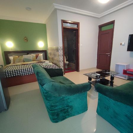 Ellisa Hospitality And Spa Hotel Accra Exterior foto