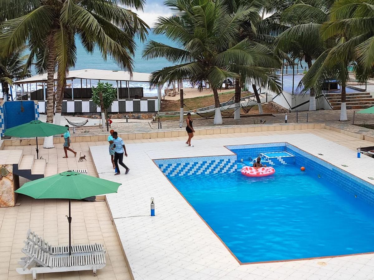 Ellisa Hospitality And Spa Hotel Accra Exterior foto