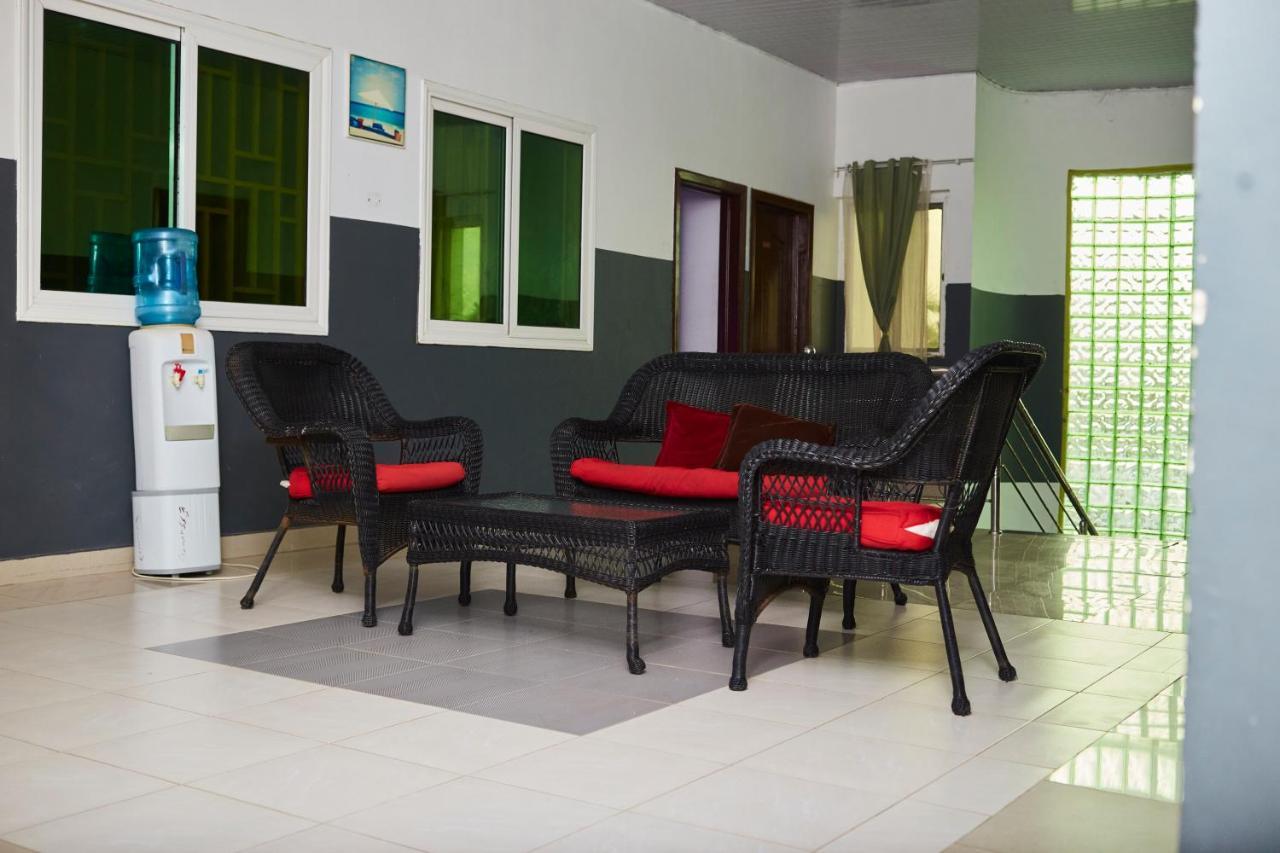 Ellisa Hospitality And Spa Hotel Accra Exterior foto