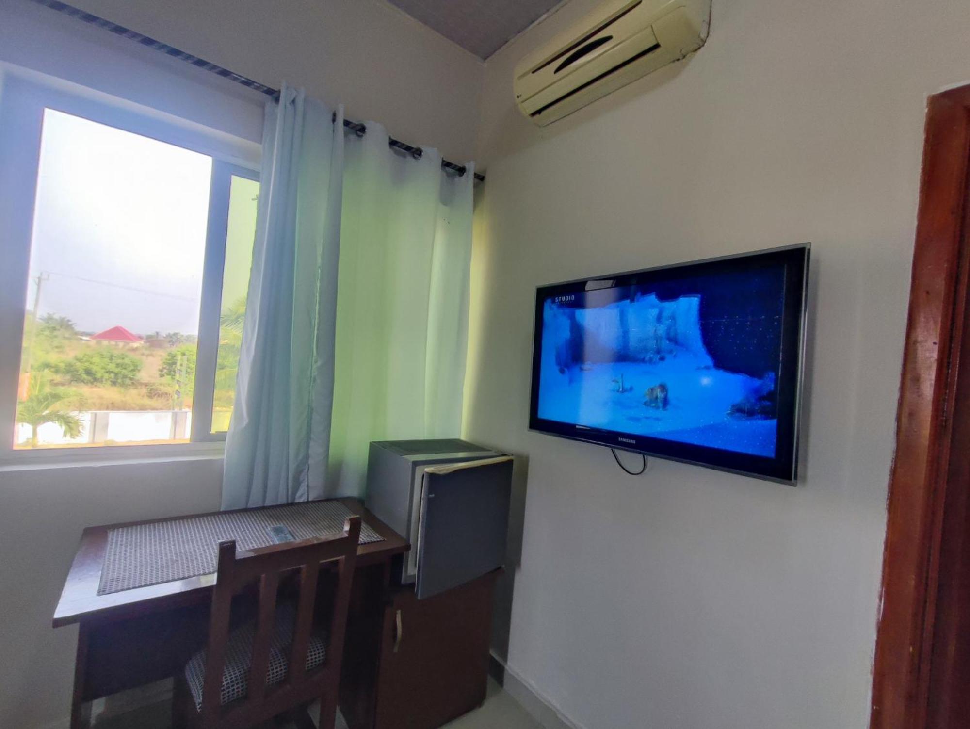 Ellisa Hospitality And Spa Hotel Accra Exterior foto