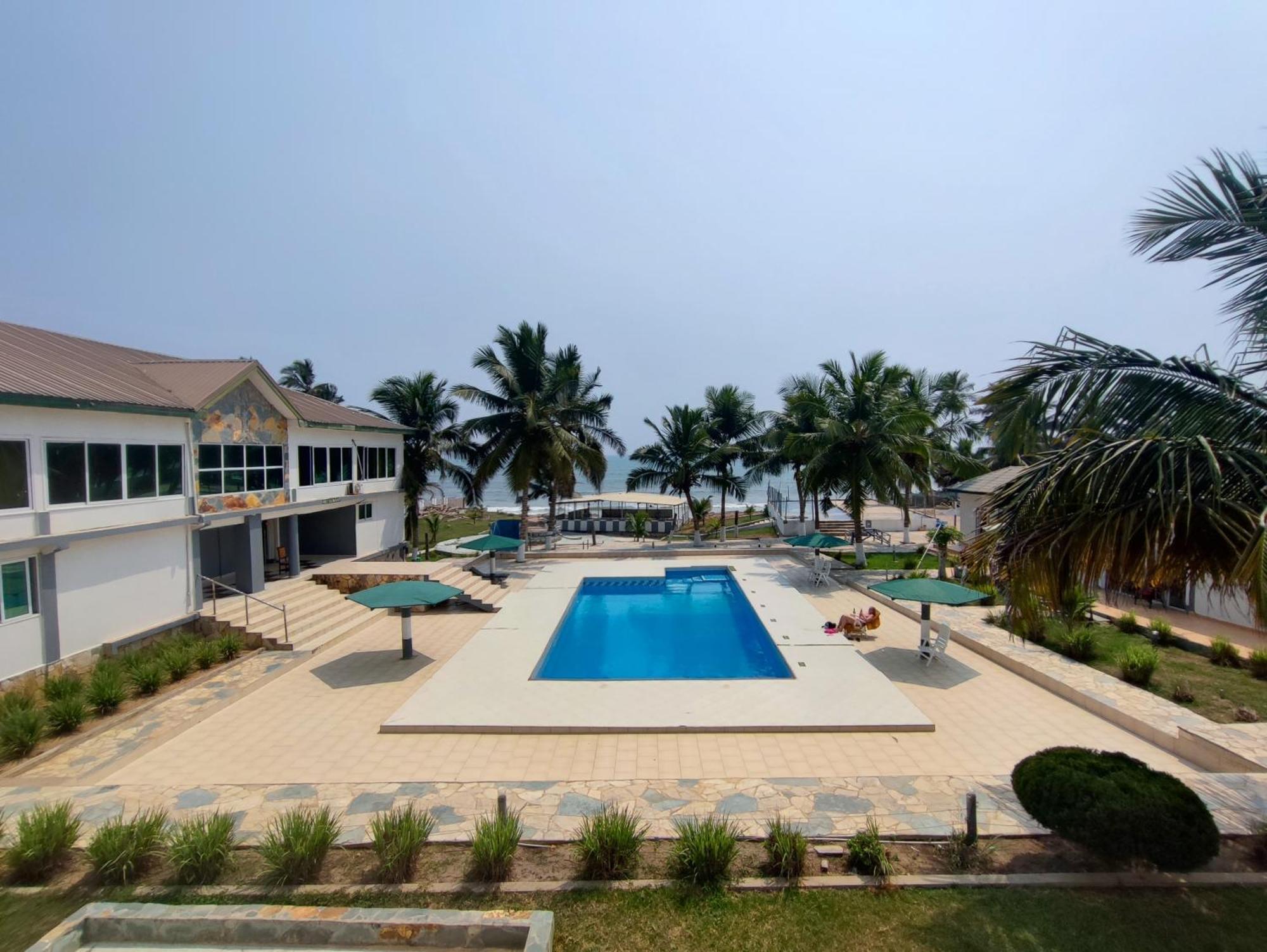 Ellisa Hospitality And Spa Hotel Accra Exterior foto