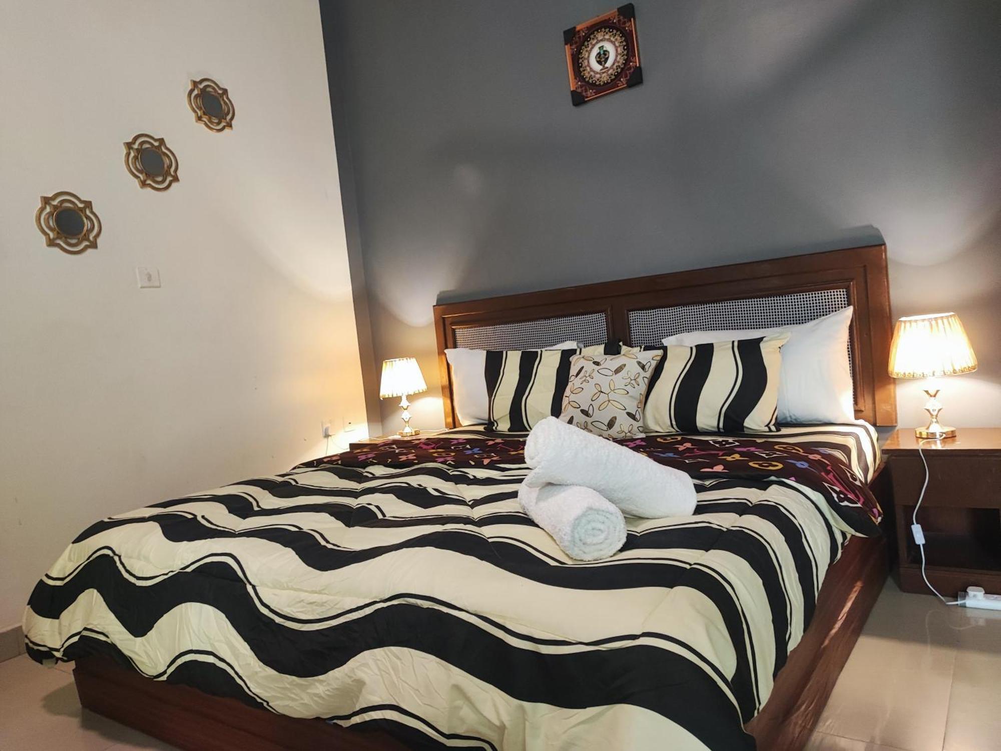 Ellisa Hospitality And Spa Hotel Accra Exterior foto