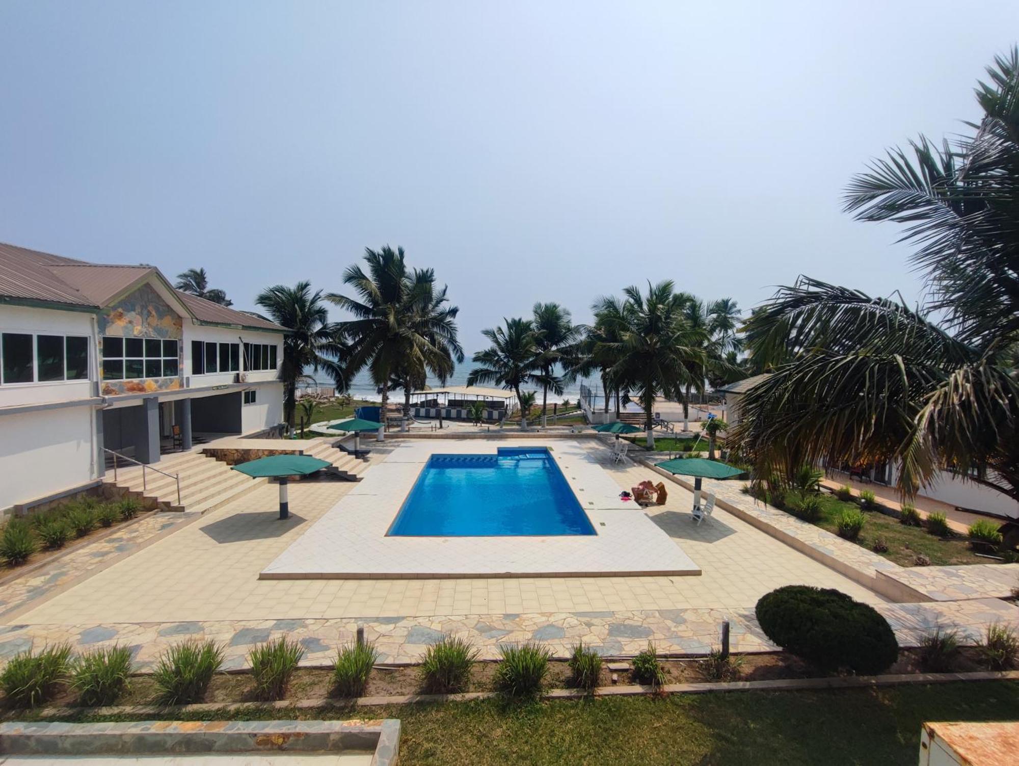 Ellisa Hospitality And Spa Hotel Accra Exterior foto