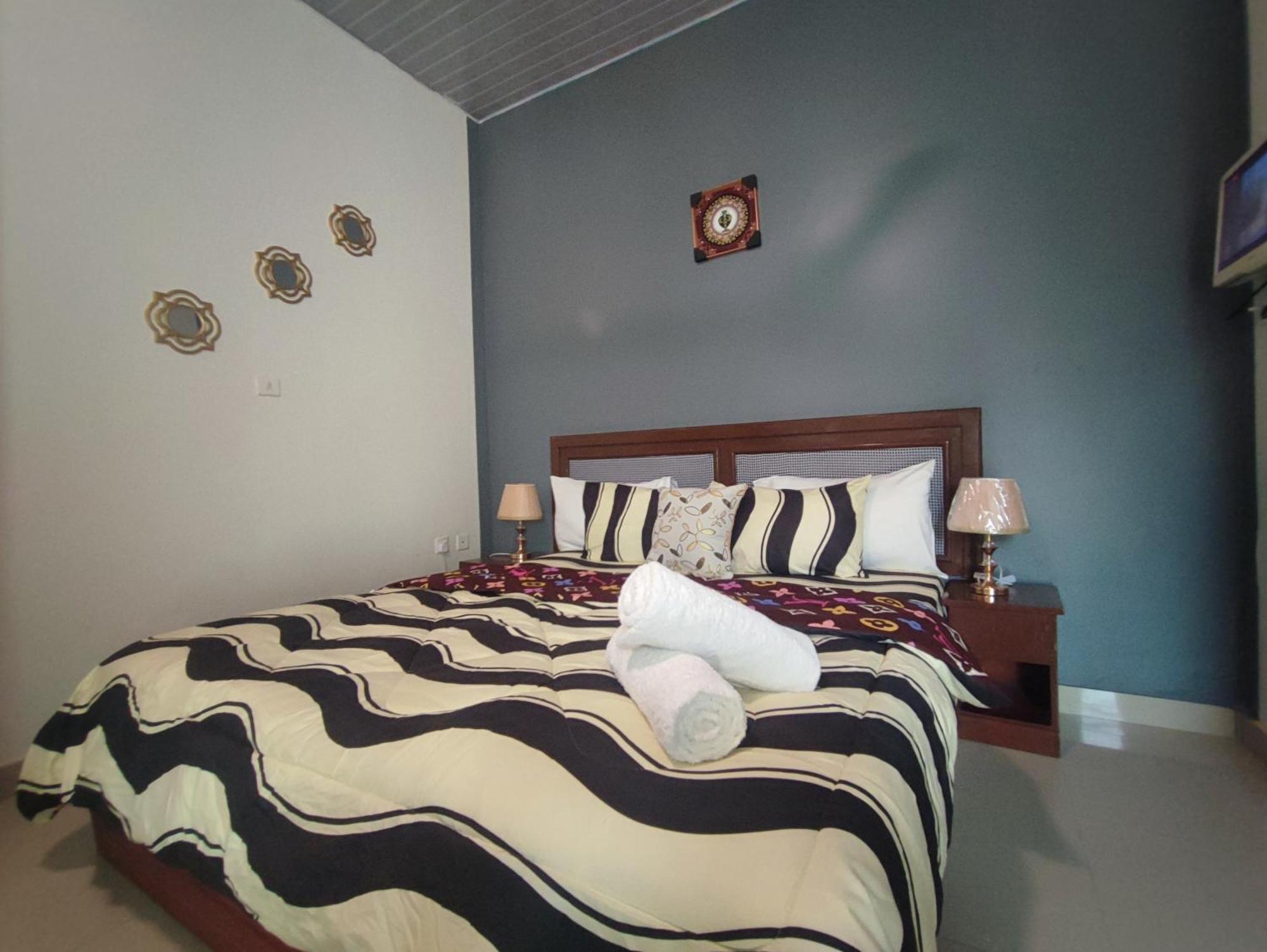 Ellisa Hospitality And Spa Hotel Accra Exterior foto