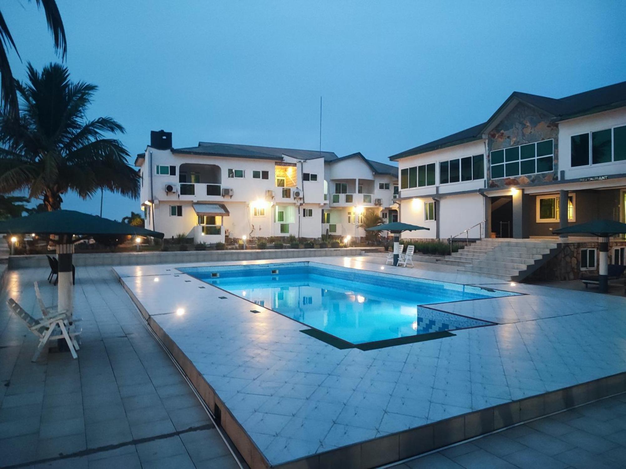 Ellisa Hospitality And Spa Hotel Accra Exterior foto