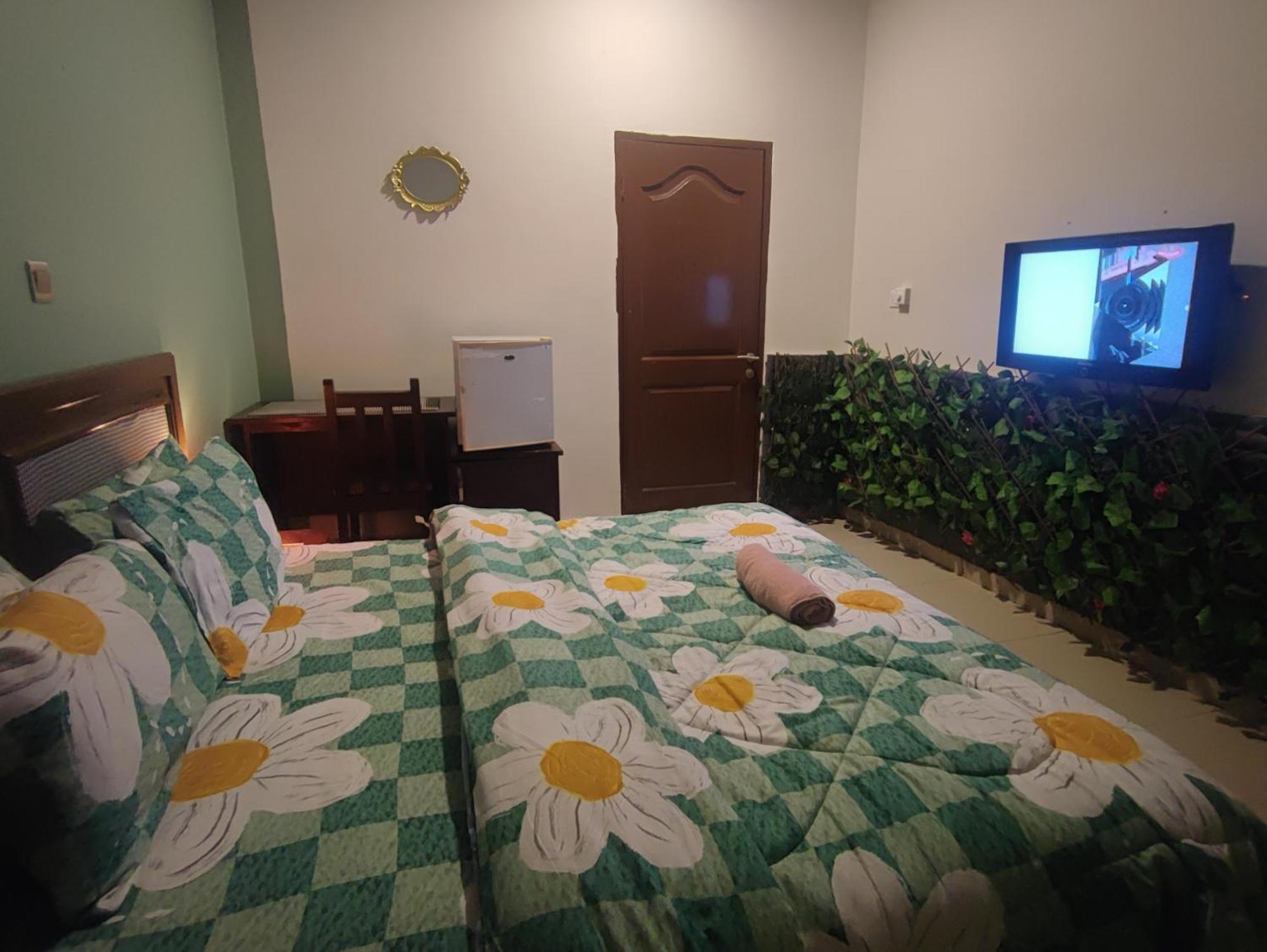 Ellisa Hospitality And Spa Hotel Accra Exterior foto