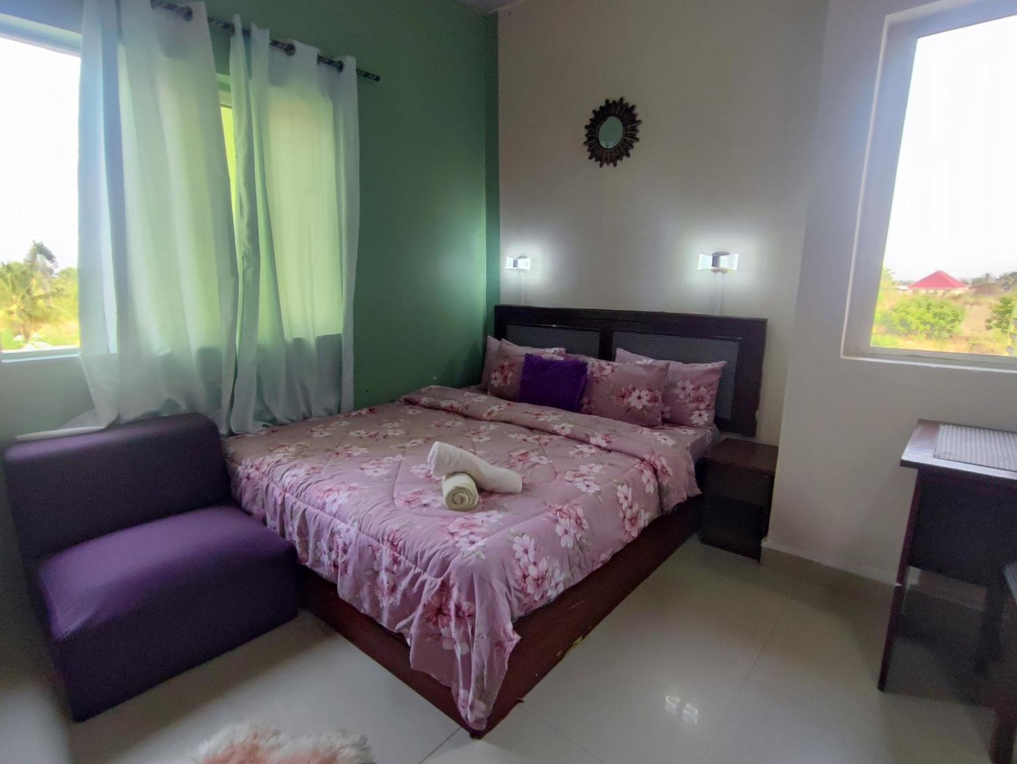 Ellisa Hospitality And Spa Hotel Accra Exterior foto