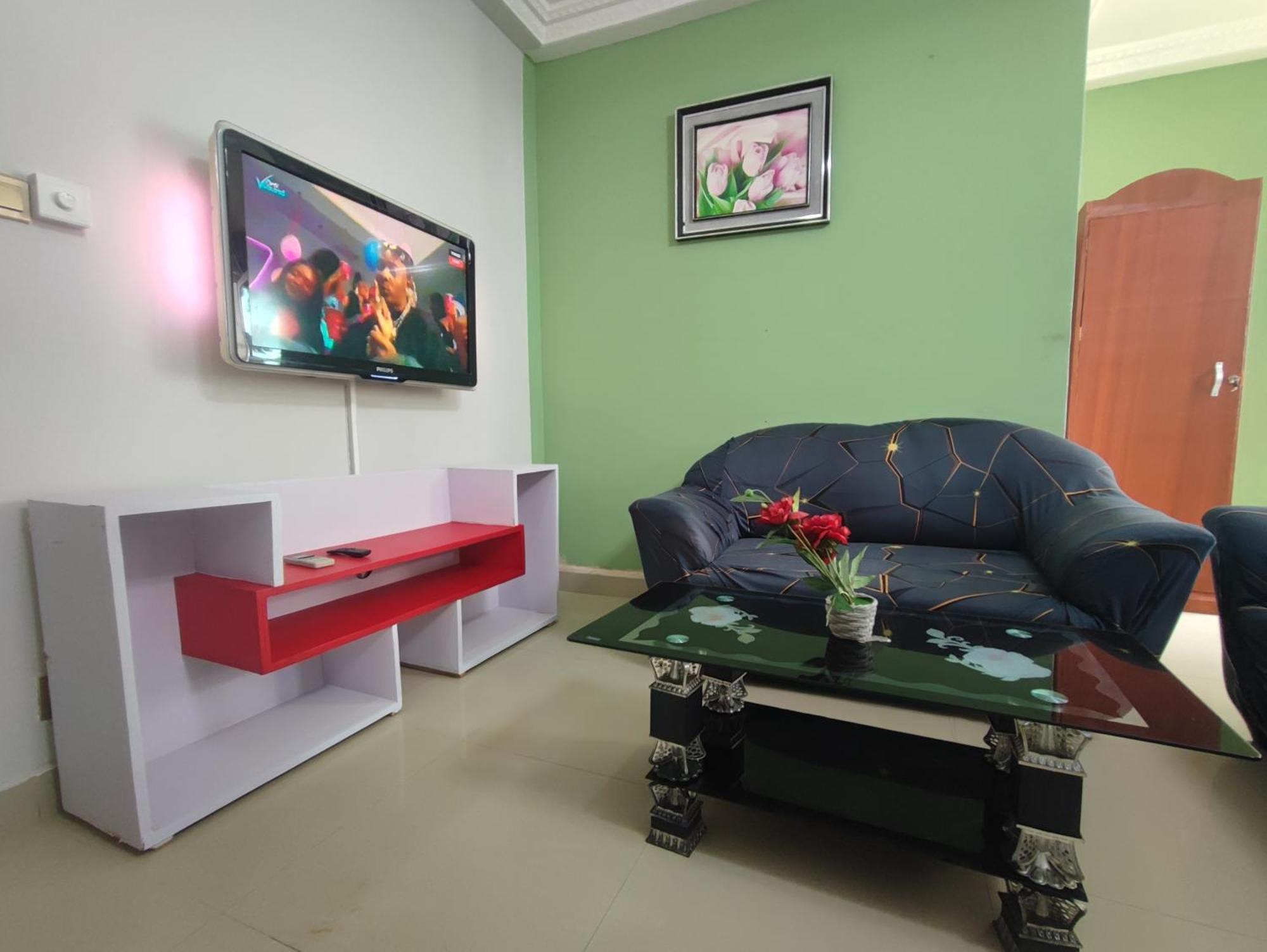 Ellisa Hospitality And Spa Hotel Accra Exterior foto