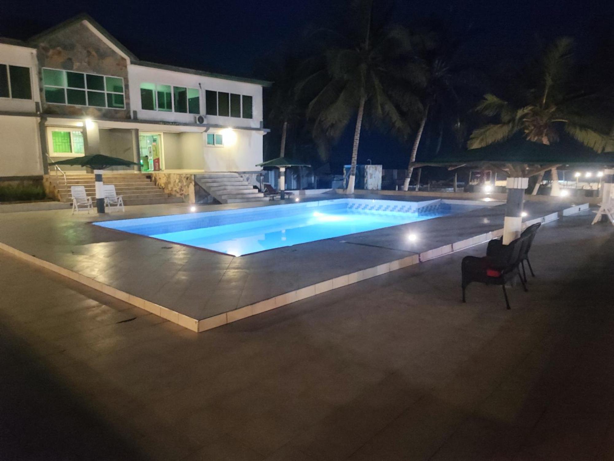 Ellisa Hospitality And Spa Hotel Accra Exterior foto